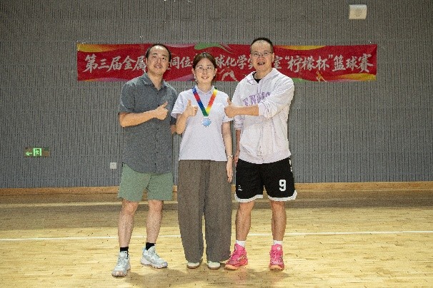冠军合影（2）.jpg